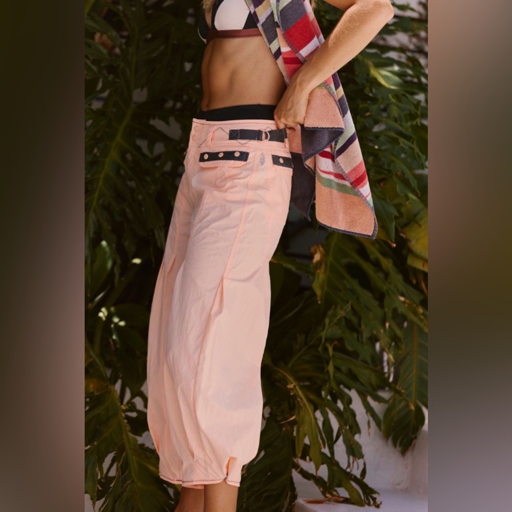 Free People Movement ~ Elevate Crop Pants ~ XS Pastel Peach ~ * NWT * 🏝️ - Picture 8 of 10